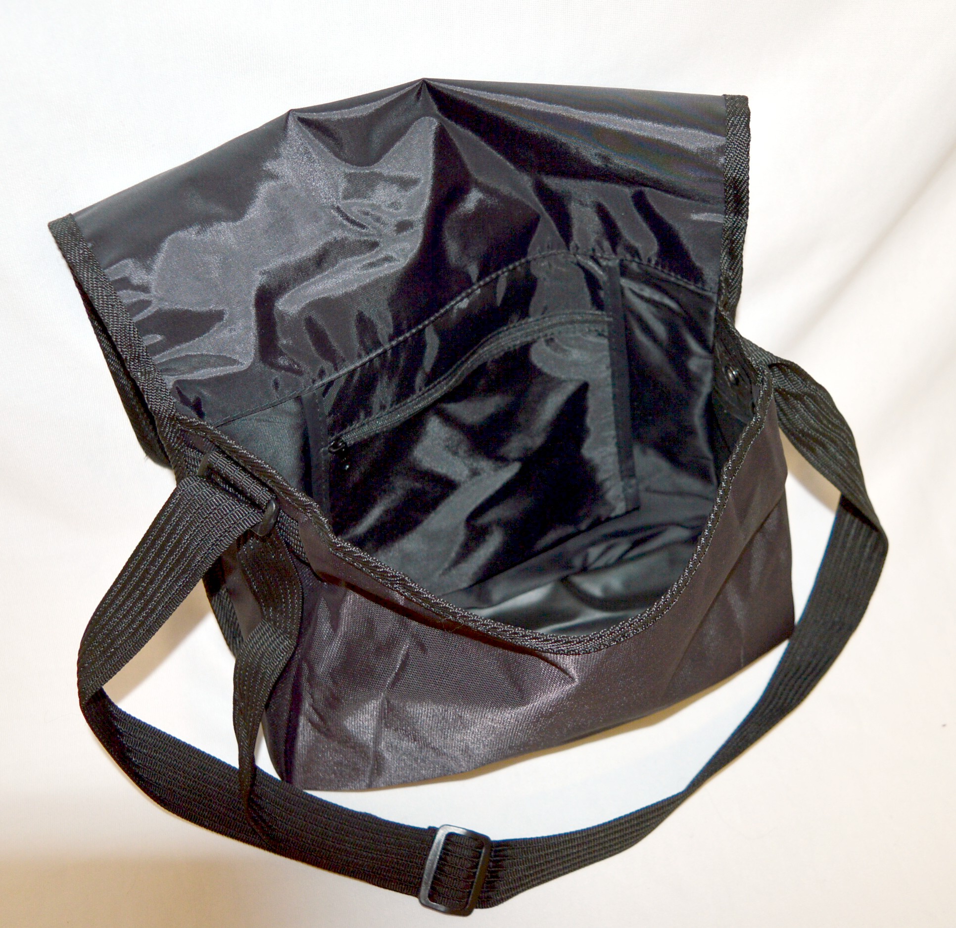 Taška značky Baboon s dlouhým popruhem